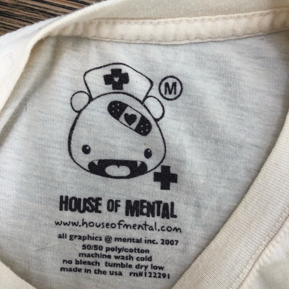 Cute Vintage Tee! - Picture 2 of 2